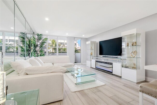 Foto del edificio - 100 Lincoln Rd