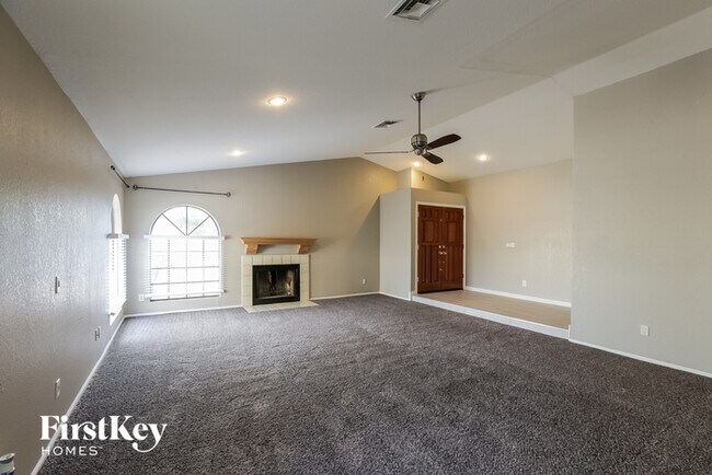 Foto del edificio - 2994 N Benson Ln