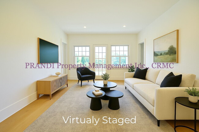 Building Photo - Classic, Modern and Private Home with Fres...