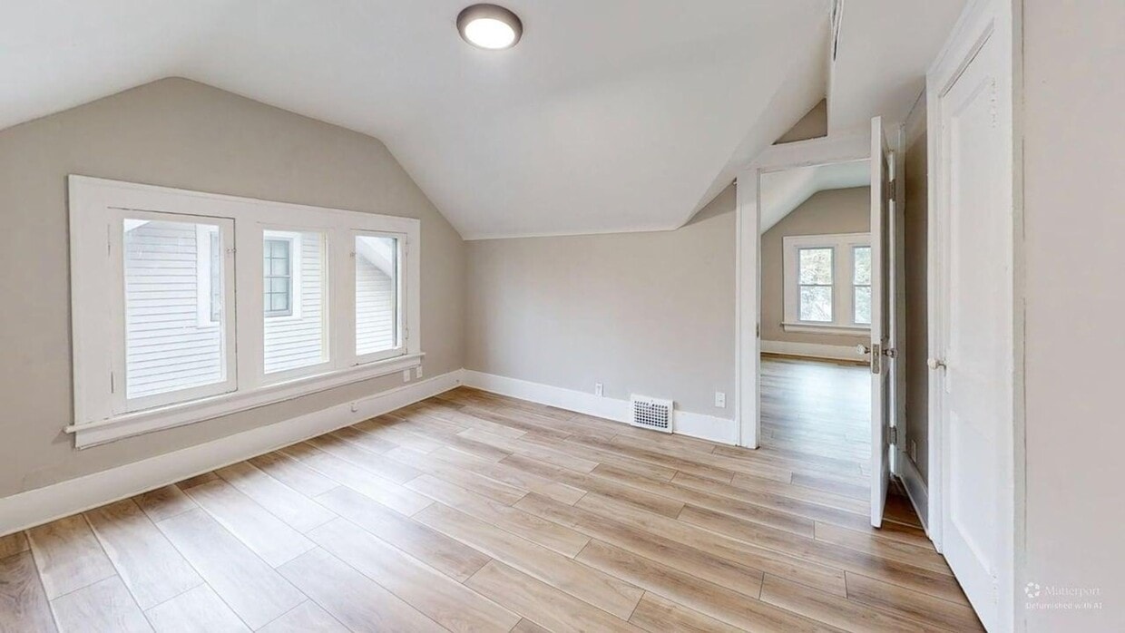 Building Photo - 764 Work Dr