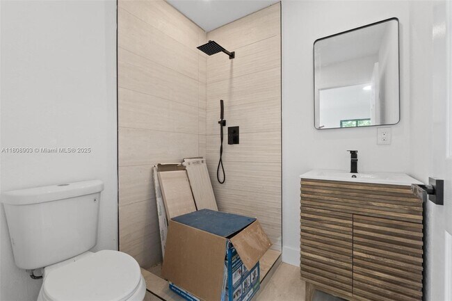 Foto del edificio - 2442 SW 3rd St