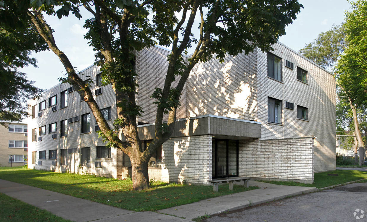 Building Photo - Damen Center Apartments