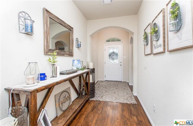 Foto del edificio - 1214 Juneberry Pk Dr