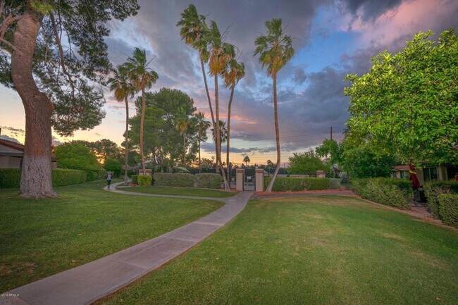 Foto del edificio - 5412 N 77th St