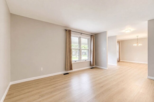 Building Photo - 12732 Glenage Dr