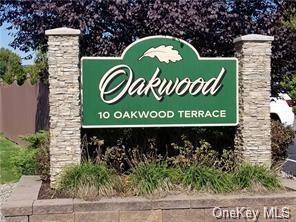 Primary Photo - 10 Oakwood Terrace