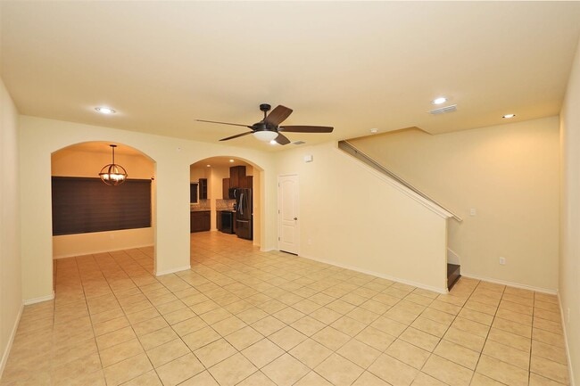 Building Photo - 5610 Montevista Dr