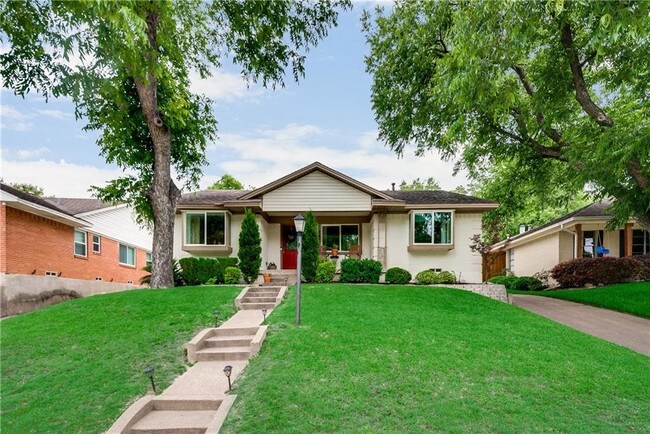 Foto del edificio - 2417 Springhill Dr