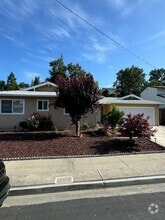 Building Photo - 430 Blue Ridge Dr