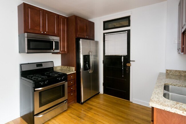 Foto del edificio - 2220 W Ainslie St