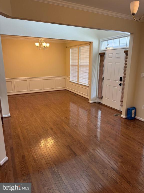Foto del edificio - 24877 Myers Glen Pl
