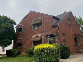 Building Photo - 24550 Puritan Ave