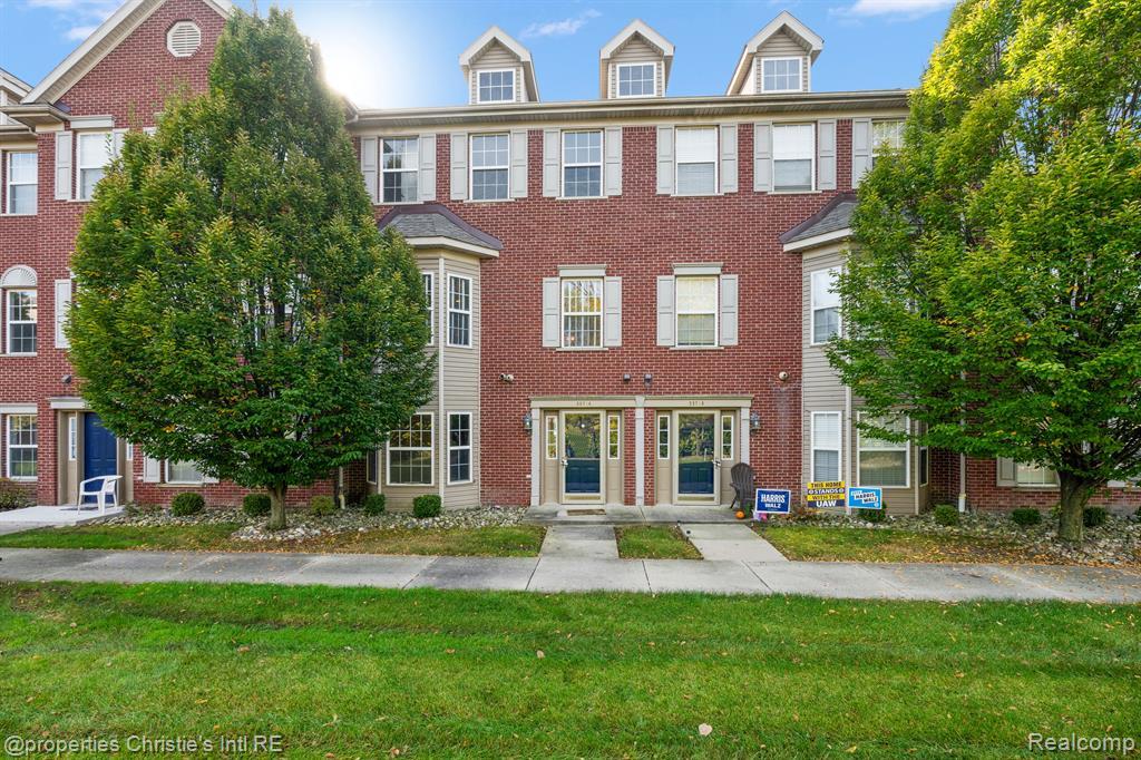 22736 Goddard Rd, Taylor, MI 48180 Condo for Rent in Taylor, MI