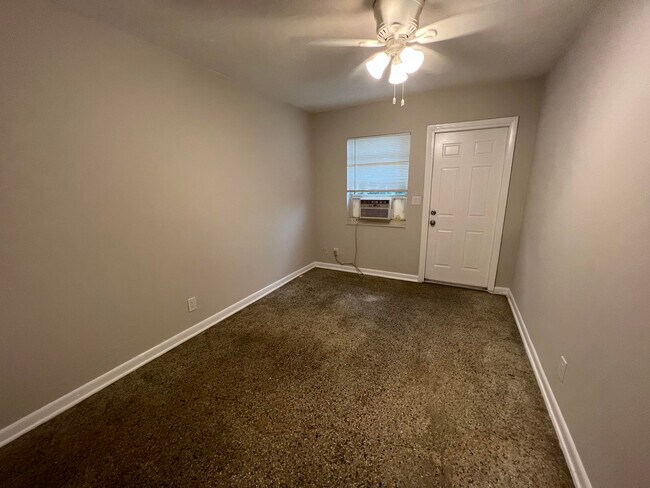 Foto del edificio - 908 14th St