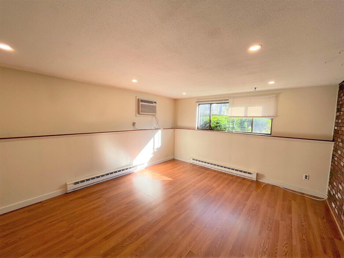 Foto principal - 101 Alpine St