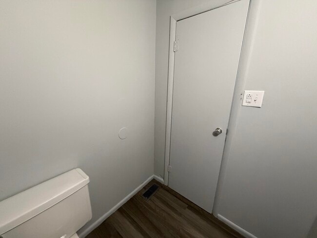 Building Photo - 5.5 Grace-