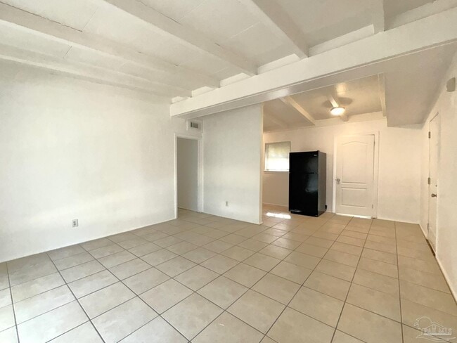 Building Photo - 208 Aquamarine Ave