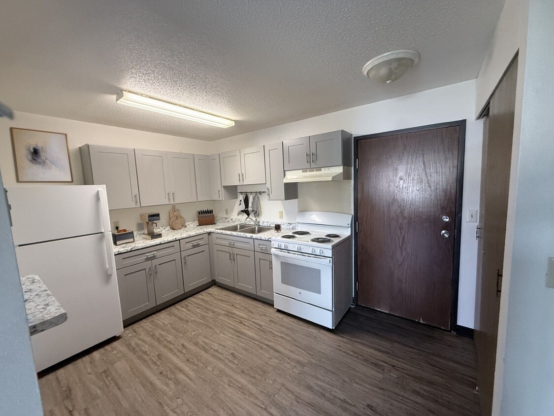 Building Photo - Regency Apartments