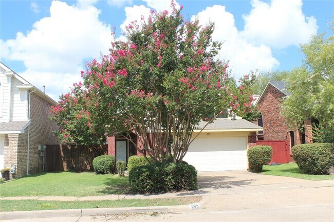 Building Photo - 285 Alex Dr