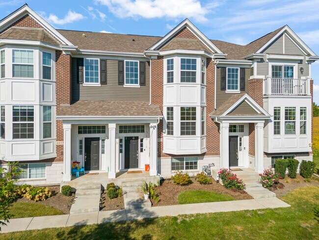 Building Photo - 4415 Monroe Ct