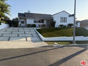Building Photo - 4439 Don Zarembo Dr