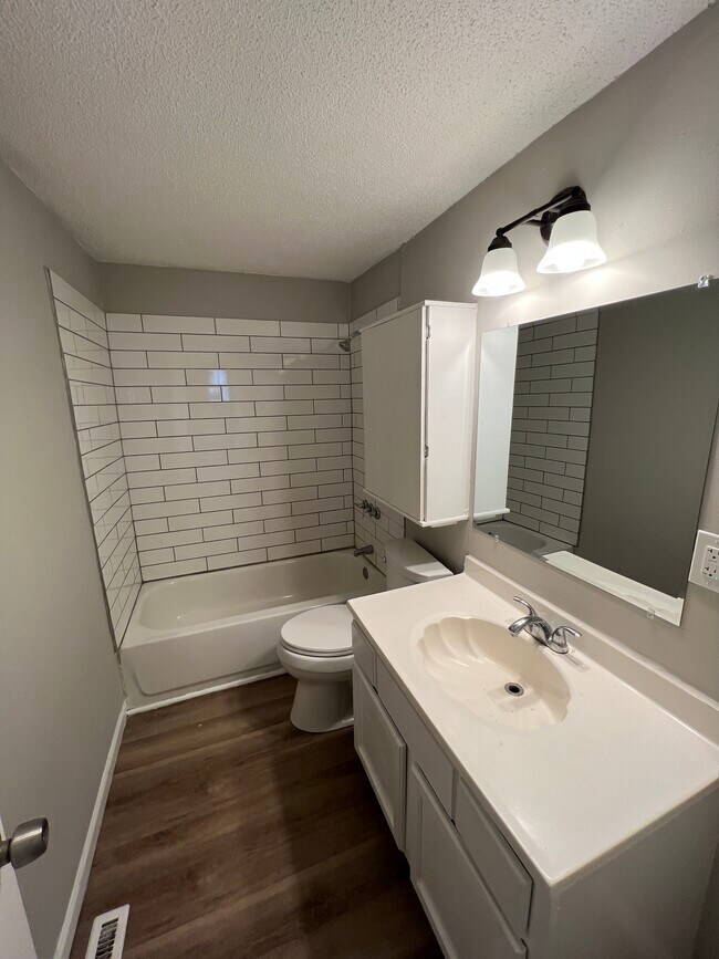 9371 Metropolitan Ave, Kansas City, KS 66103 House Rental in Kansas