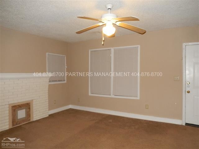 Building Photo - 2700 Flat Shoals Rd