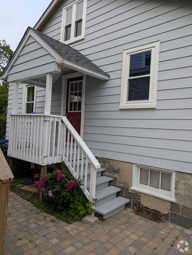 Building Photo - 22 Everittstown Rd