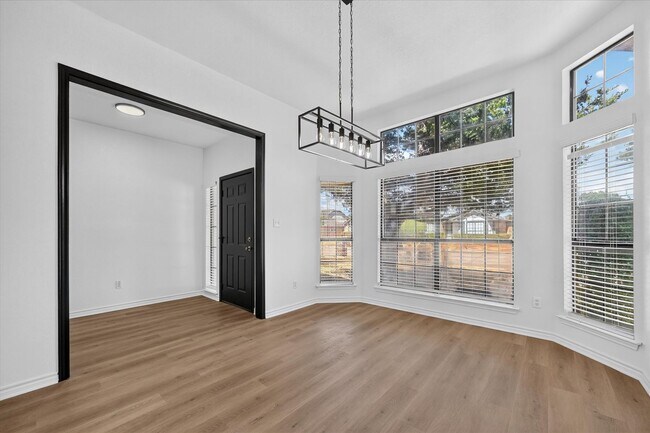 Foto del edificio - 4050 St Christopher Ln