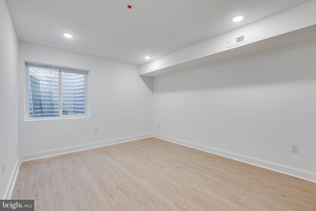 Foto del edificio - 2314 N Sydenham St
