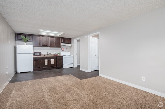 1BR, 1BA - 576SF - Living Room/Kitchen - Willow Run