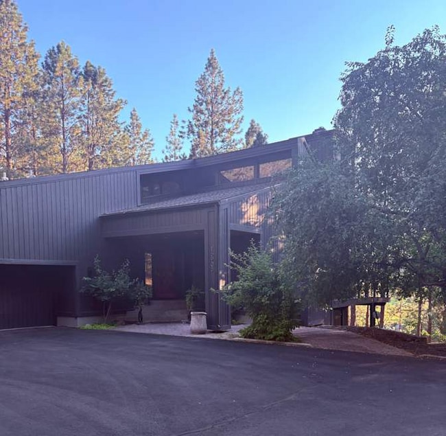 Building Photo - 16905 N Triple Butte Cir