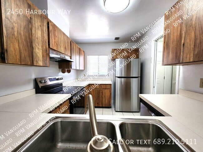 Foto del edificio - 2450 Harbour Way