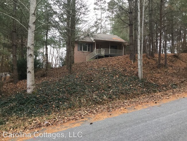 Building Photo - 205 Pine Berry Cir