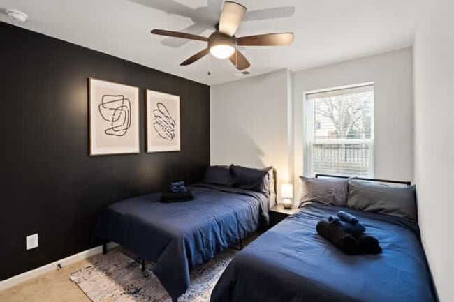 Foto del edificio - 2033 Statesville Ave