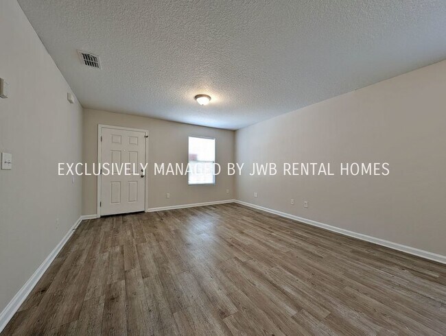 Building Photo - 4939 Campenella Dr