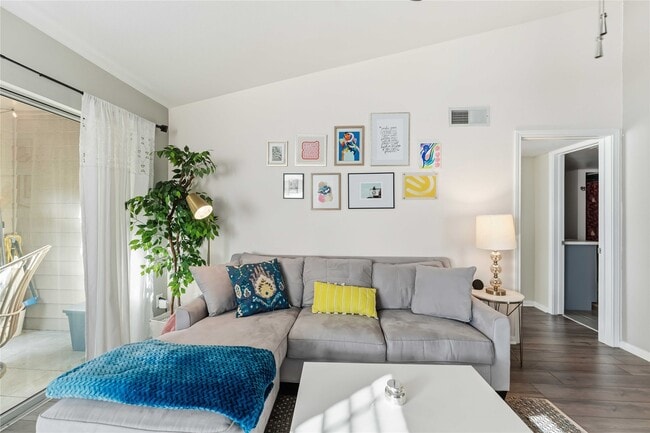 Foto del edificio - 3231 Allen Pkwy