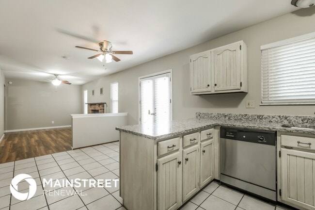 Building Photo - 718 Boca Chica Dr