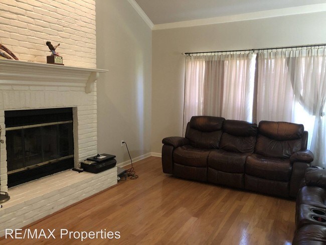 Building Photo - 2 br, 2 bath House - 1693 Sharp Rd.