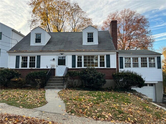Building Photo - 1630 Harrison Ave