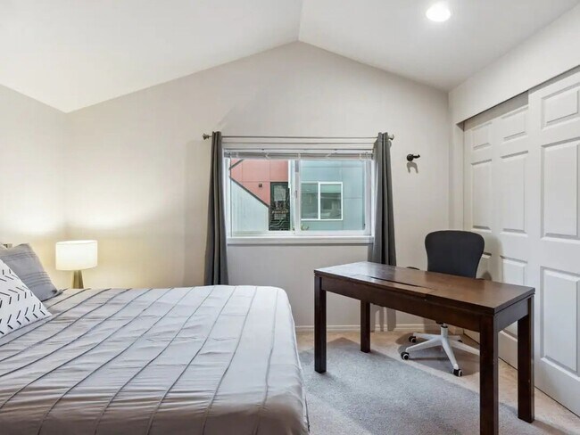 Foto del edificio - 2 Bedroom Townhome in Seattle