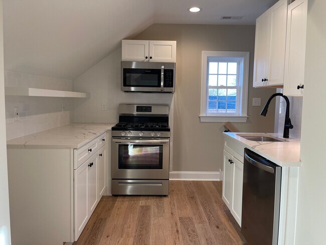 Foto del edificio - 308 Cooper St