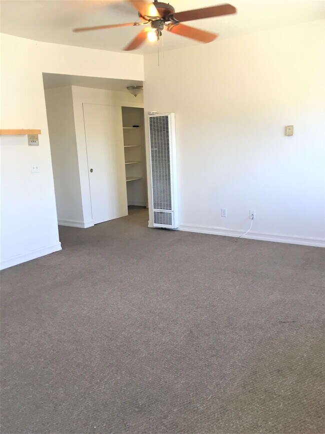 Foto del edificio - 4695 Bancroft St