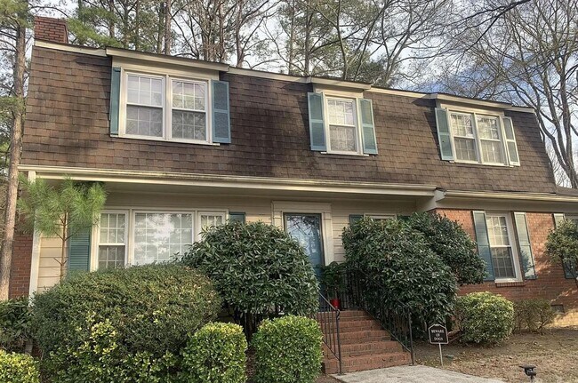 Building Photo - Beautiful 4 Bedroom Single Family Home