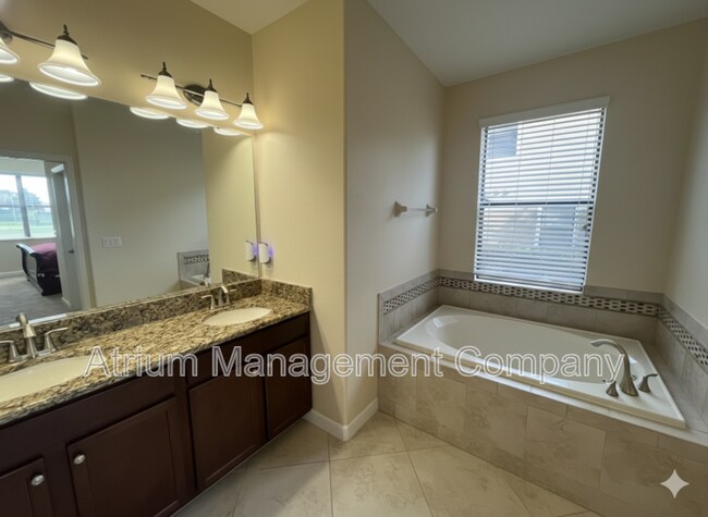 Foto del edificio - 8940 Azalea Sands Ln