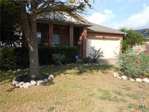 Building Photo - 2242 Lakeline Dr