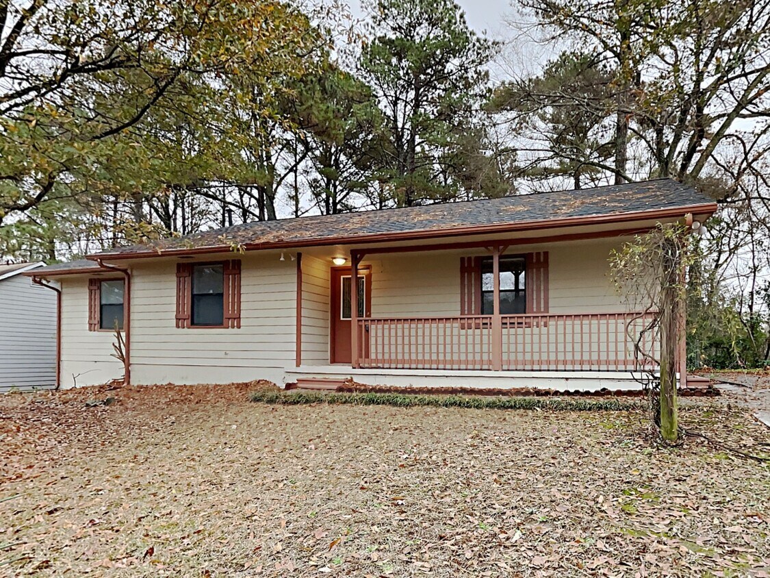 Primary Photo - 182 Adrian Dr