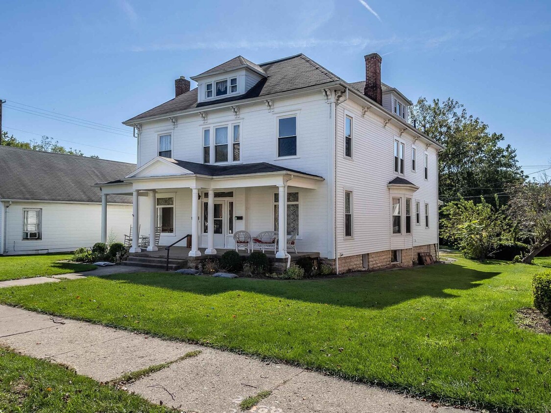 Front of Building - 229 Scioto St