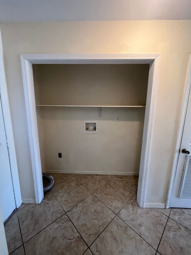 Foto del edificio - 514 Landview Dr