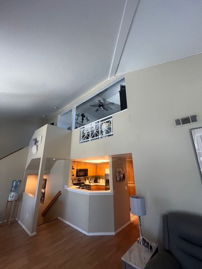 Building Photo - Beautiful 2 Bedroom and 2 Bath with loft i...